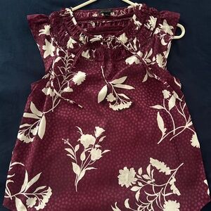 Ann Taylor Burgundy Floral Silky Blouse size XS